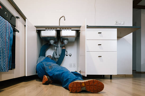Professional Plumbing technician working in Kirkwood, DE